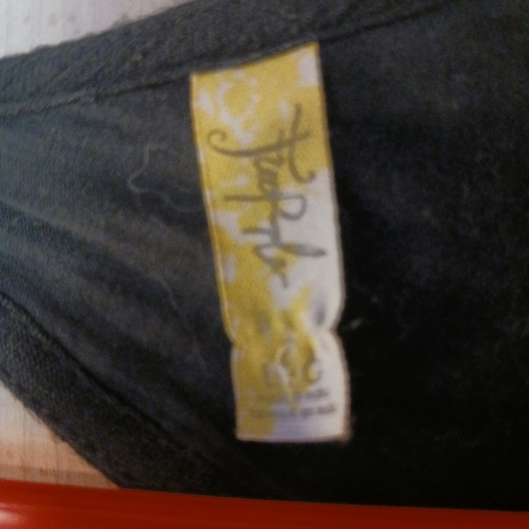 FREE PEOPLE Black Embroidered Floral Shift Mini Dress. SIZE LARGE - Picture 5 of 7